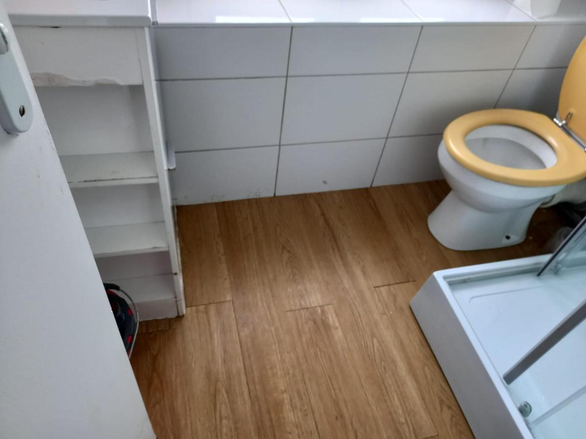3 Hebergements - Au 1er Etage 1 2 Pieces Et Au 2eme Etage 2 Hebergements D'une Chacun- Dans Pavillon Au Pied Du Rer B A 5 Minutes De Paris Et 30 Mn Stade De France * Cachan