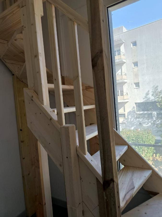 3 Hebergements - Au 1er Etage 1 2 Pieces Et Au 2eme Etage 2 Hebergements D'une Chacun- Dans Pavillon Au Pied Du Rer B A 5 Minutes De Paris Et 30 Mn Stade De France Apartment