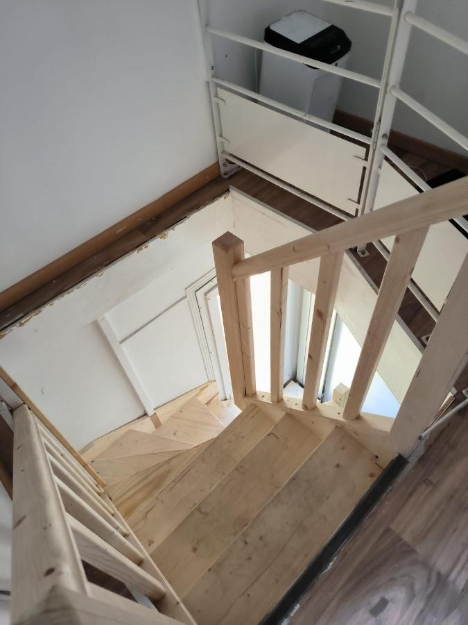 3 Hebergements - Au 1er Etage 1 2 Pieces Et Au 2eme Etage 2 Hebergements D'une Chacun- Dans Pavillon Au Pied Du Rer B A 5 Minutes De Paris Et 30 Mn Stade De France Cachan